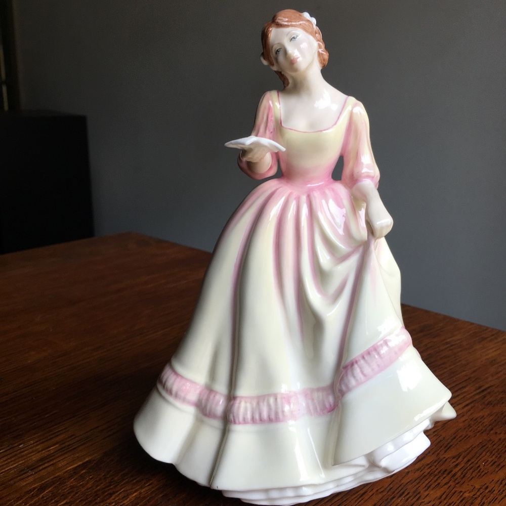 Royal Doulton Figurine | Yours Forever 1991